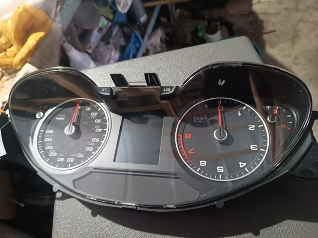 щиток приладу 8K0920951E VAG