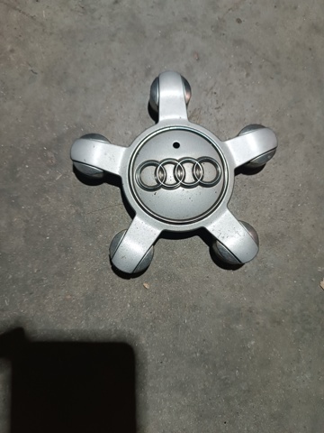 Ковпаки на диски 8R0601165 VAG