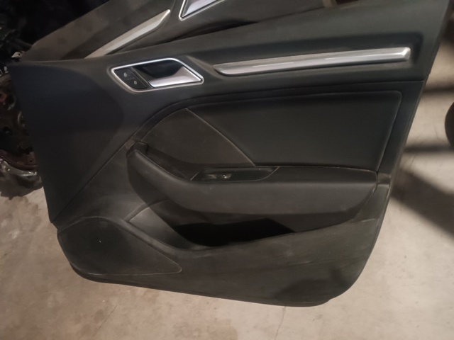 Карта двері передніх правих 8V5867104JWFA VAG