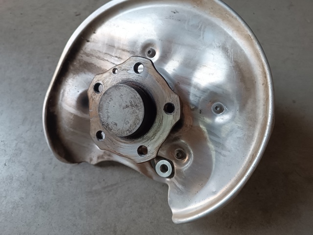 Цапфа - поворотний кулак заднім виходом, 8W0505432T VAG