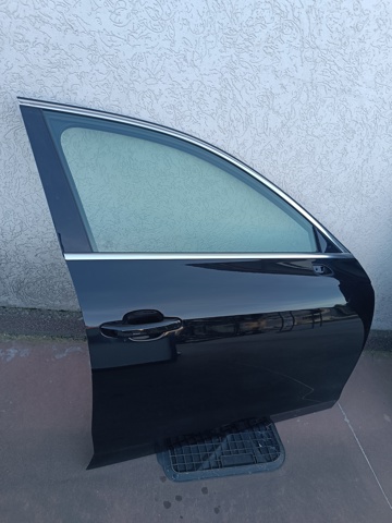 Пасажирські передні двері 8W0831052C VAG