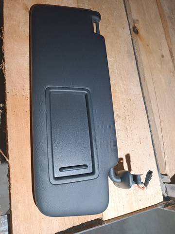 Козирок протисонячний 8W0857552B7C0 VAG