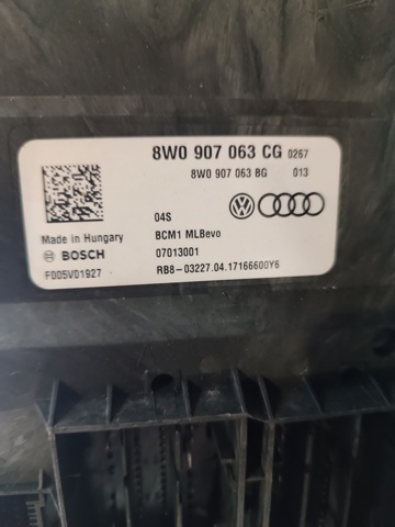 Блок управління бортової мережі 8W0907063CG VAG