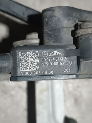 Датчик рівня положення кузова, задній A0009050908 MERCEDES