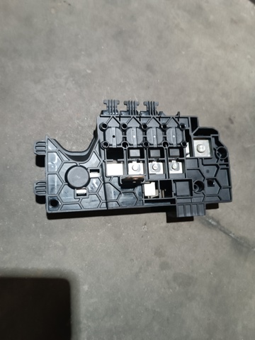 Коробка запобіжників A1775404407 MERCEDES