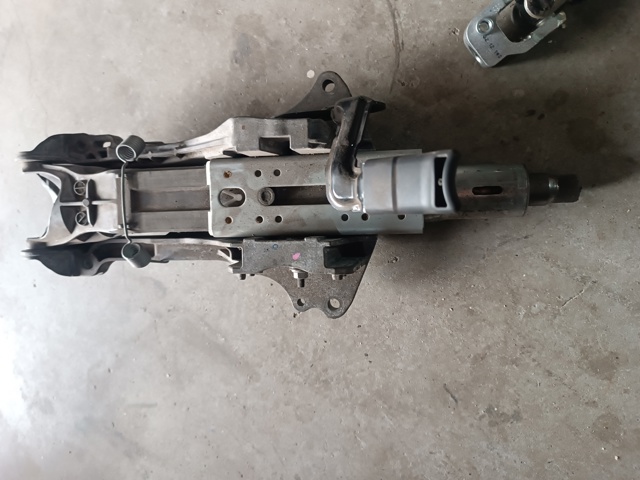 Колонка рульова A2464602316 MERCEDES