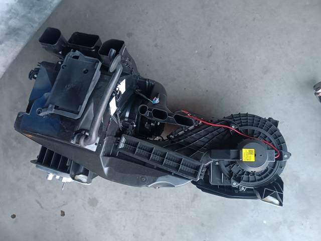 Охолоджувач повітря A2478309502 MERCEDES