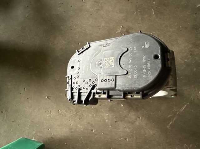 Дросільна заслінка в зборі A2701410025 MERCEDES