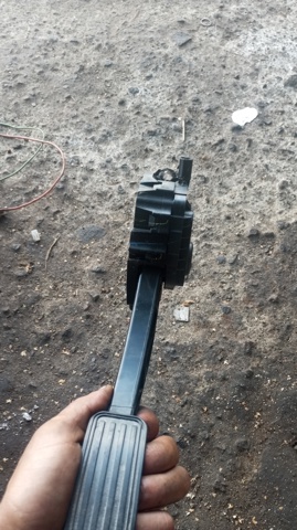 Педаль акселератора E1GC9F836JC FORD