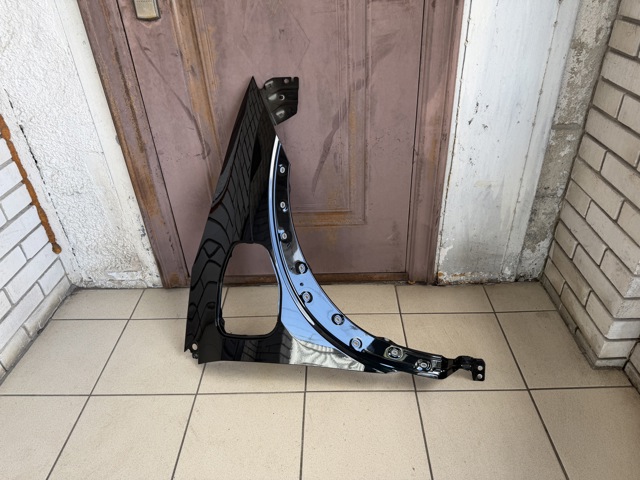 Переднє праве крило F31005MPMA NISSAN