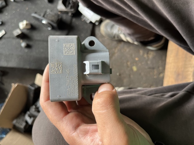 Управління включенням КОМ FG1A7H417MA FORD