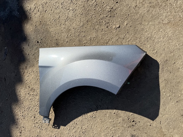 Переднє праве крило GN1Z16005D FORD