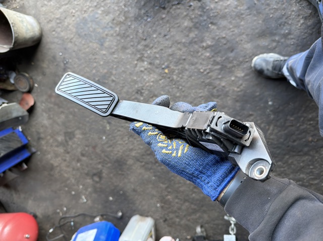Педаль акселератора H1BZ9F836B FORD