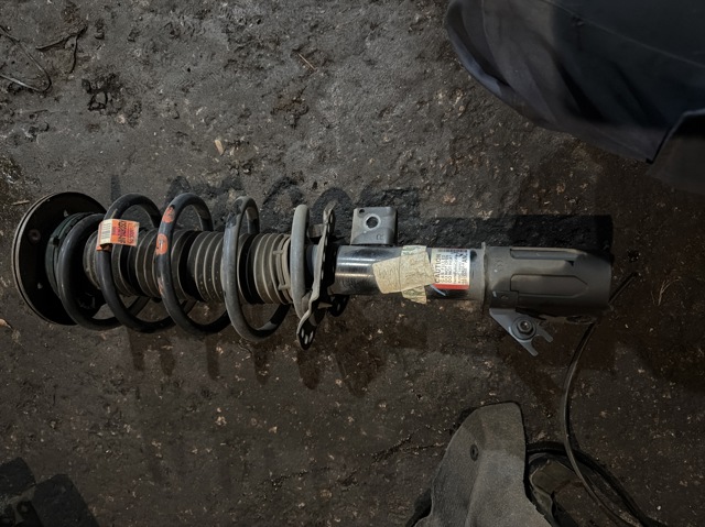 Стійка передня права K2GC18045 FORD