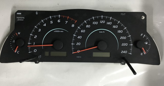 Покажчик напруги (вольтметр) 8380006M51 TOYOTA