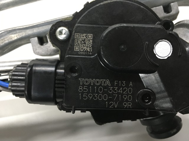 Двигун склоочисника лобового скла (трапеції) 8511033420 TOYOTA