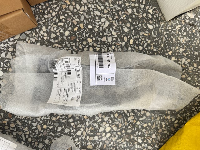 Кронштейн підсилювача переднього бампера 51118737260 BMW