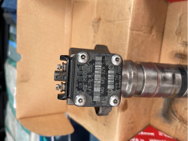 Форсунка інжектора A0280745902 MERCEDES