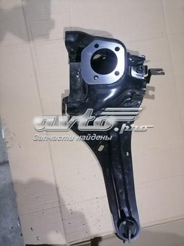 Кулак поворотний правий EH4428200 MAZDA