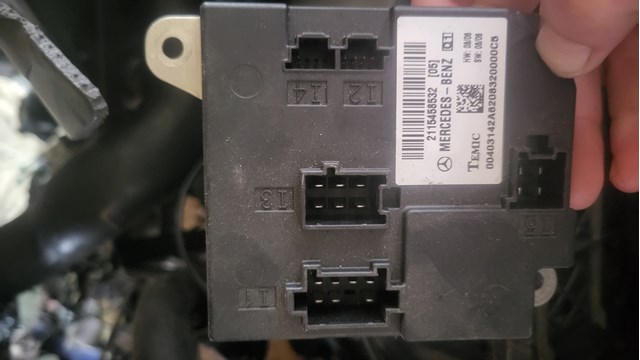 Блок управління сигналами SAM 2115458532 MERCEDES