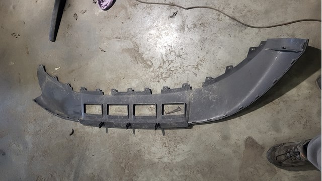 Губа переднього бампера 8R0807061C VAG