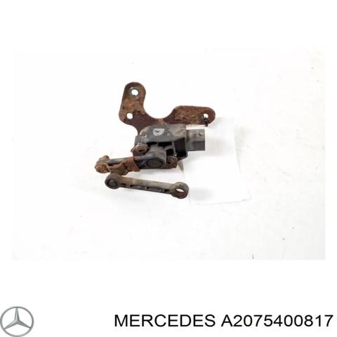 Датчик рівня положення кузова, задній правий A2075400817 MERCEDES