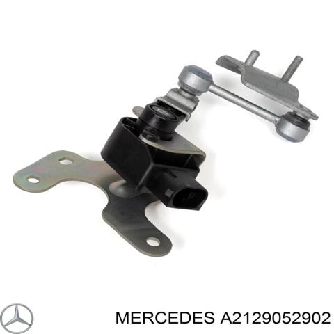 Датчик рівня положення кузова, задній лівий A2129052902 MERCEDES
