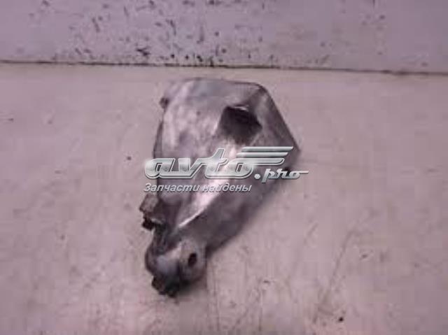 Кронштейн подушки (опори) двигуна, лівої A6512231704 MERCEDES
