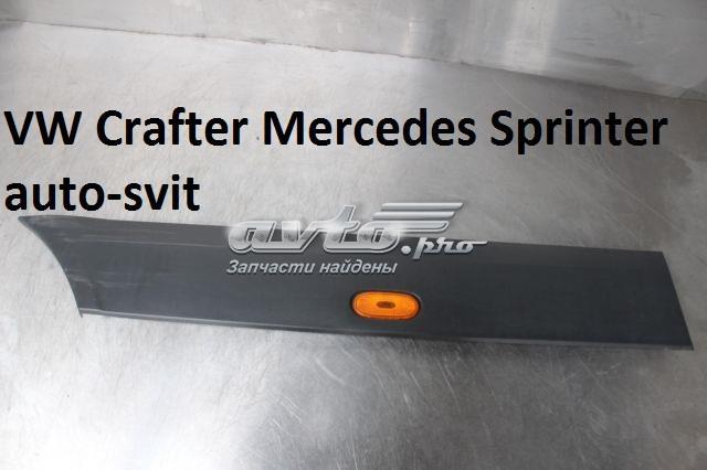 Молдинг заднього правого крила A9066901482 MERCEDES