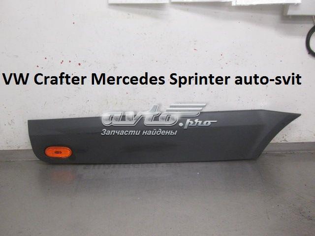 Накладка заднього правого крила A9066901682 MERCEDES