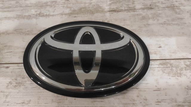 Емблема решітки радіатора 9097502160 TOYOTA