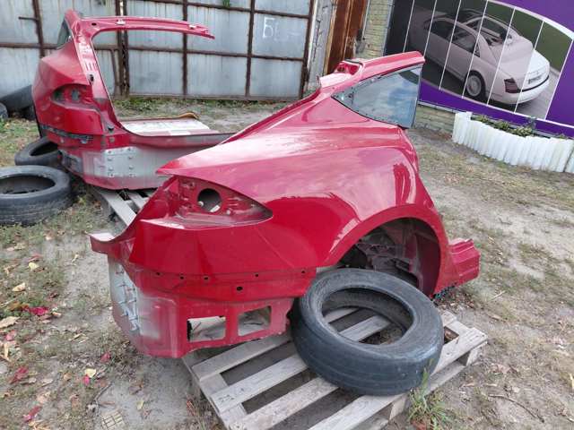 Боковина кузова права 1024207S0B TESLA
