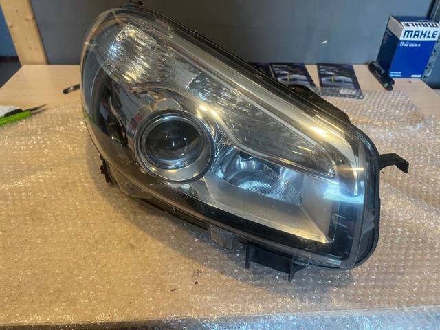 Основна фара - вставка 26010BR02A NISSAN