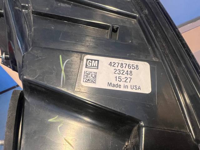 Задні ліхтарі 42787658 GM