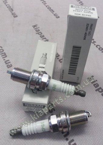 Свічки автомобільні 2240140V06 NISSAN