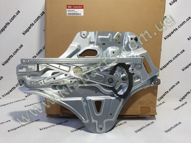 Скло водійських дверей 824101C040 HYUNDAI
