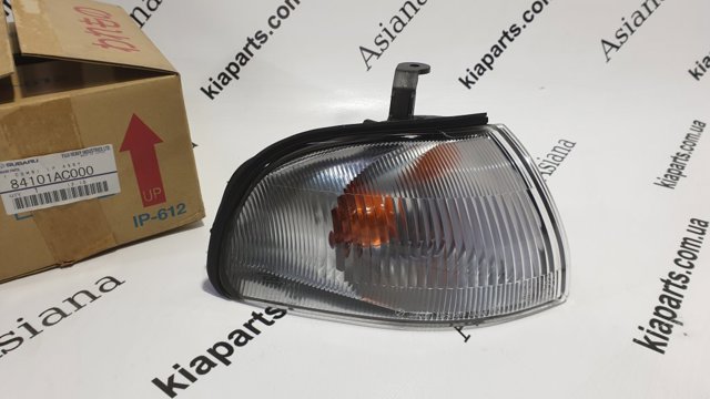 Поворотник правий 84101AC000 SUBARU