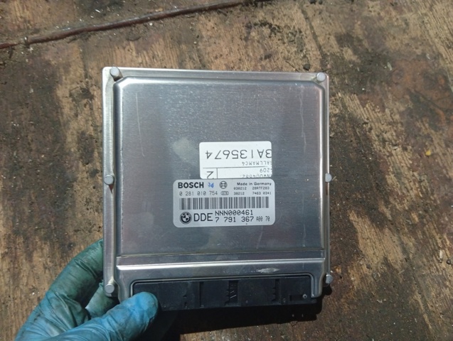 Блок двигуна 0281010754 BOSCH