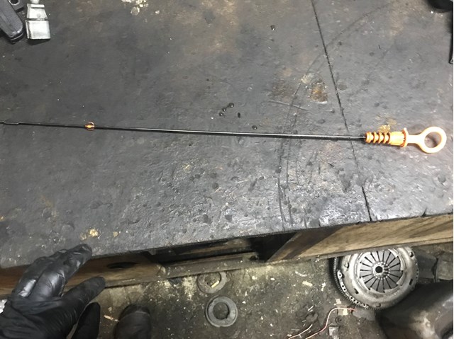 Щуп рівня масла 038115611B VAG