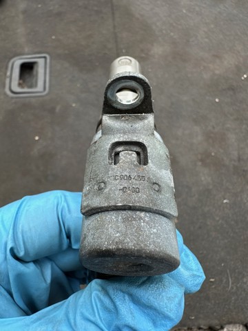 Клапан електромагнітний положення (фаз) розподільного валу 03C906455A VAG