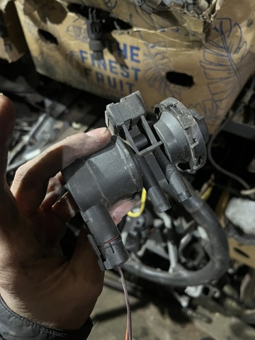 Перетворювач тиску (соленоїд) наддуву / EGR 04669475AB CHRYSLER