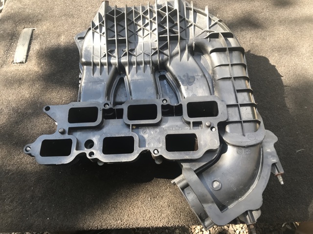 Колектор впускний верхній 05184693AE CHRYSLER