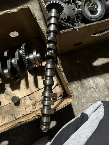 Шток двигуна, впускний Skoda Octavia TOUR I A4