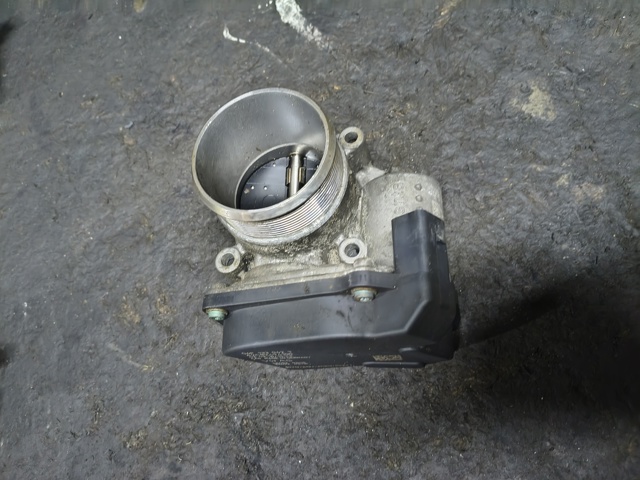 Заслінка повітряна 06F133062T VAG