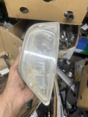 Протитуманка права 1063877 FORD