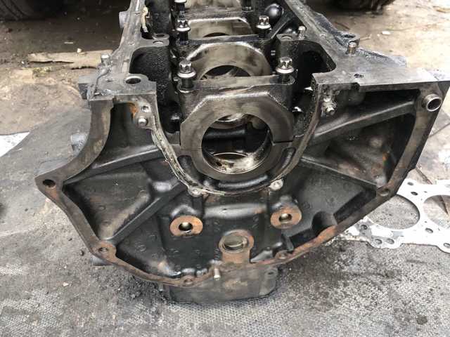 Пеньок 11010EB325 NISSAN