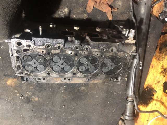 ГБЦ  двигуна 11039EC00A NISSAN