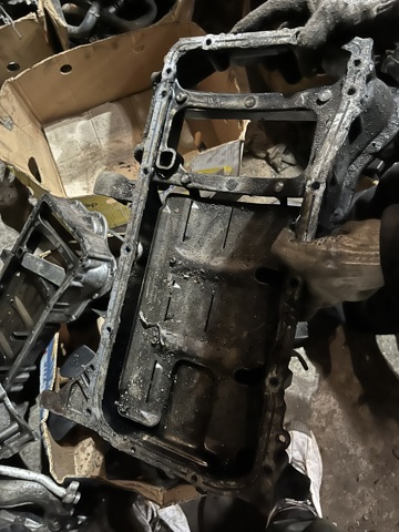Піддон масляний картера двигуна 11110WA500 NISSAN