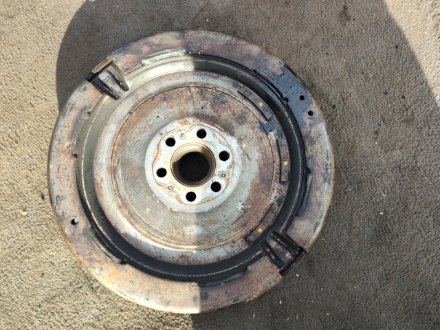 Маховик зчеплення 1120A063 MITSUBISHI