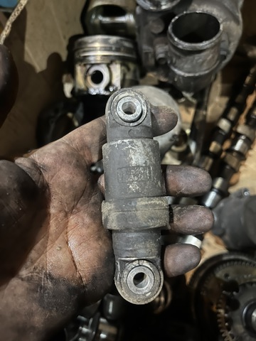 Натяжна планка поліклинового ременя 117522W202 NISSAN